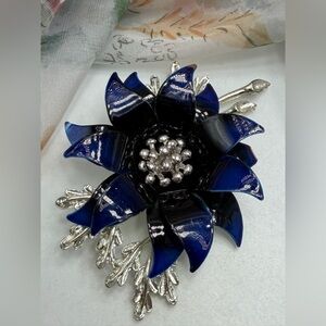 Vintage  Blue and Silver Floral Brooch #231UB